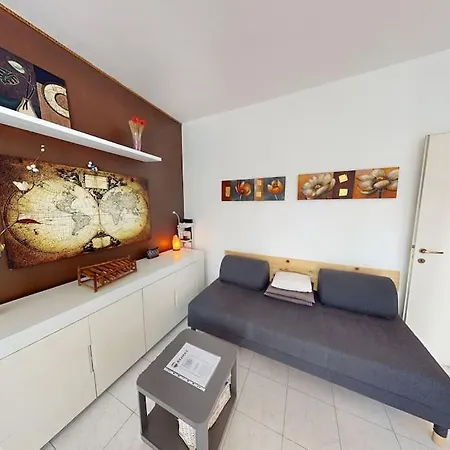 Bilocale Modern Vicino Osp Sacco Apartment